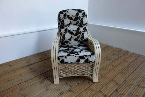 milan chair in uno black