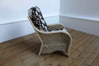 milan chair in uno black